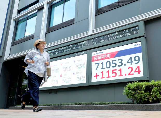 Stocks rise as oil falls on optimism over Iran deal